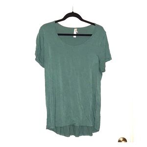 LuLaRoe short sleeve tee